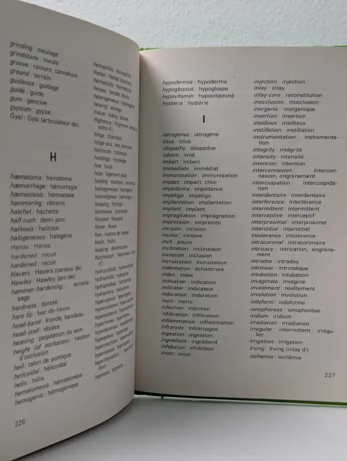 Terminologie Fondamentale en Odonto-Stomatologie et Lexique Francais-Anglais