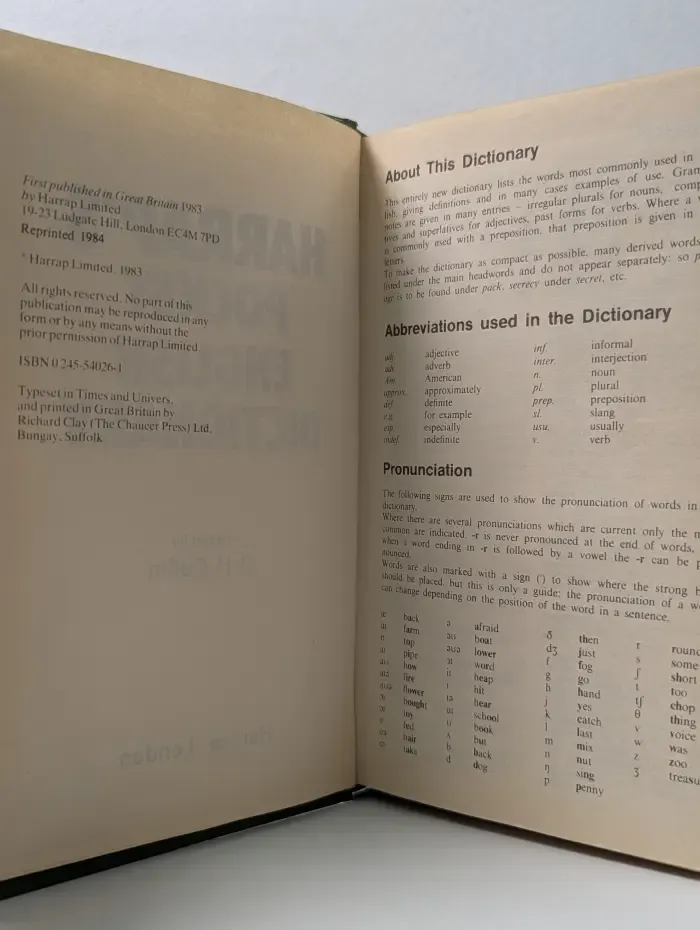 Harrap's Pocket English Dictionary
