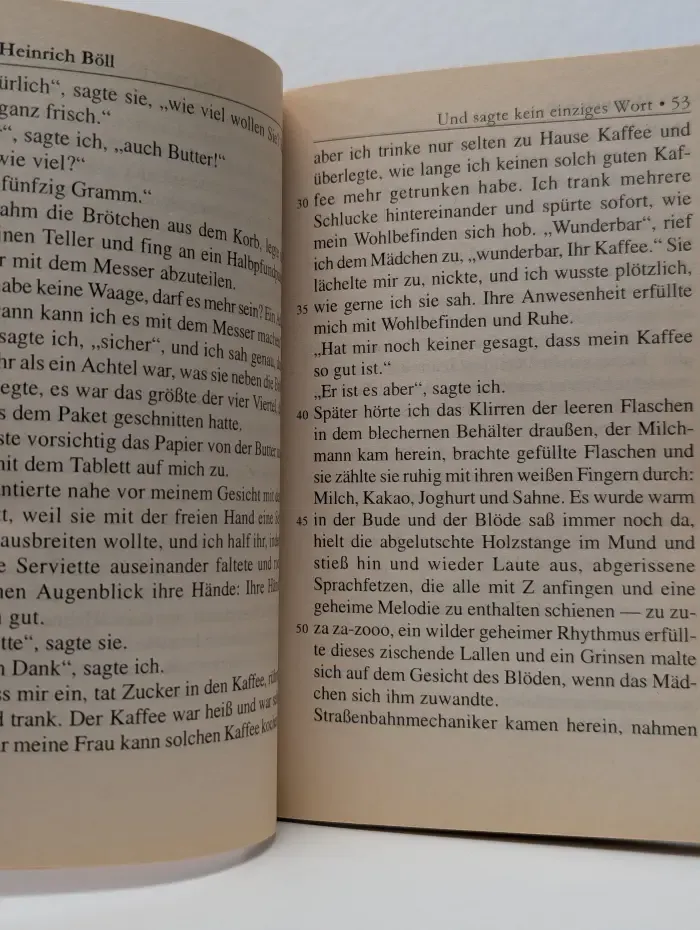 Читаем в оригинале. Und sagte kein einziges Wort