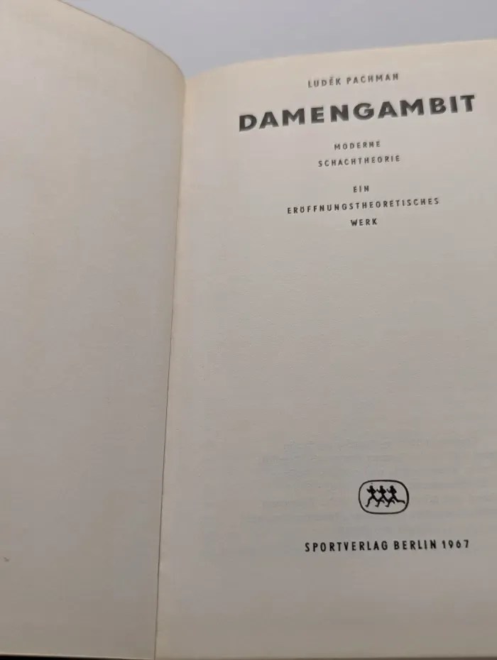 Damengambit. Moderne Schachtheorie. Ein eroffnungstheoretisches Werk