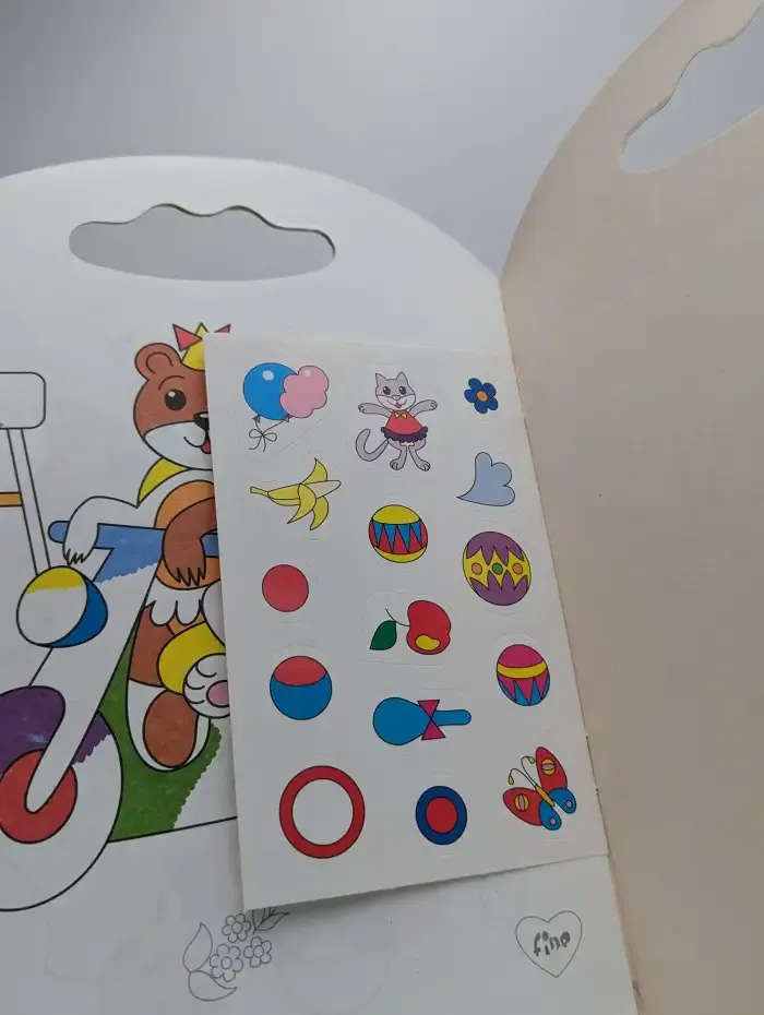 Раскраска с наклейками. My colouring book