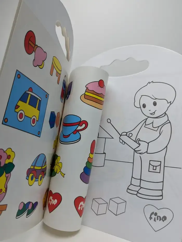 Раскраска с наклейками. My colouring book